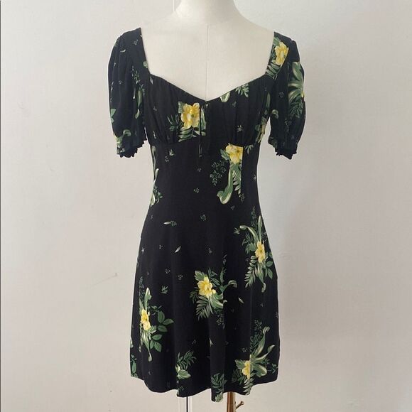 Urban Outfitters Cassia Black Floral Puff Sleeve Mini Dress Size Small - Picture 2 of 16